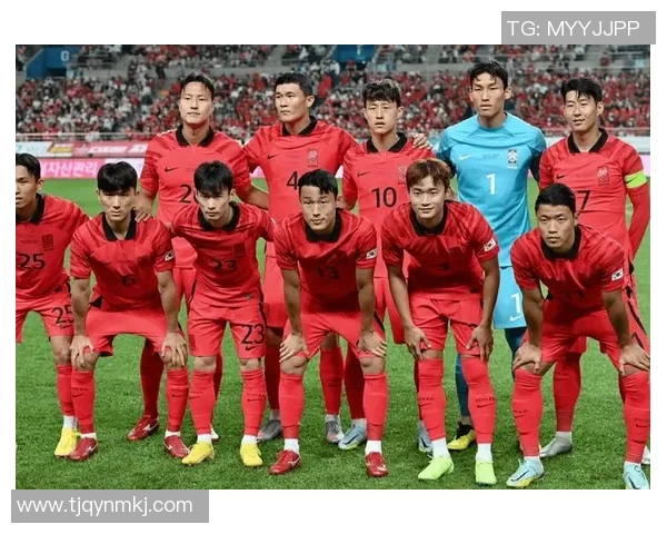 中国与韩国足球对抗精彩瞬间回顾及赛场照片分享 中国与韩国足球对抗精彩瞬间回顾及赛场照片分享