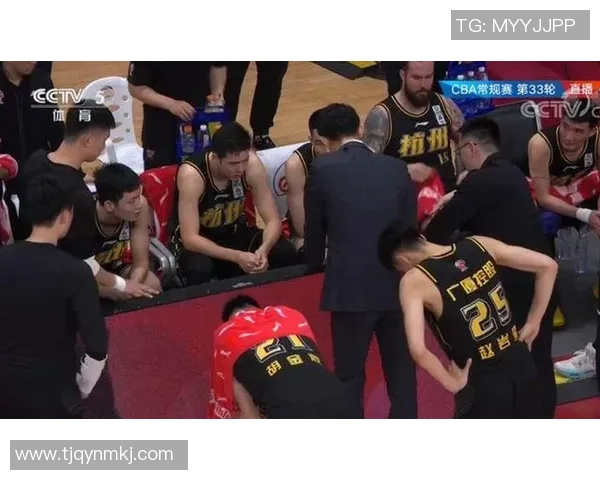 孙铭徽：从青涩新星到篮球赛场的闪耀之星，见证成长与奋斗的传奇之路