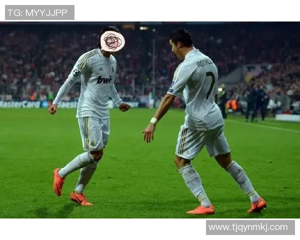 皇马C罗对决拜仁的经典战役回顾与精彩瞬间分析